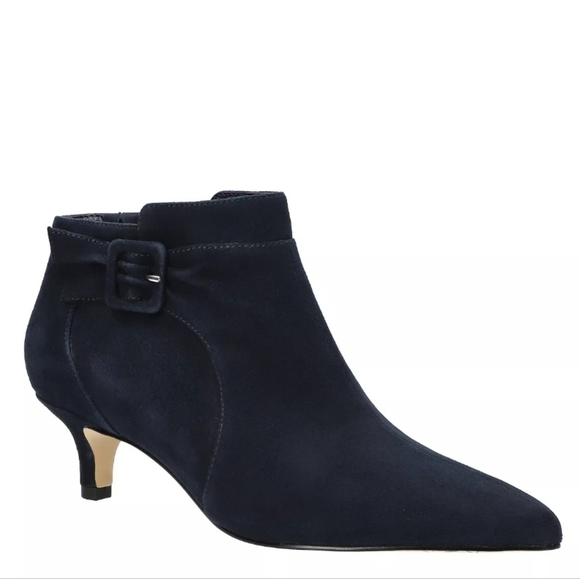 Bella Vita Shoes - Bella Vita Bindi Bootie Navy -7.5 WIDE